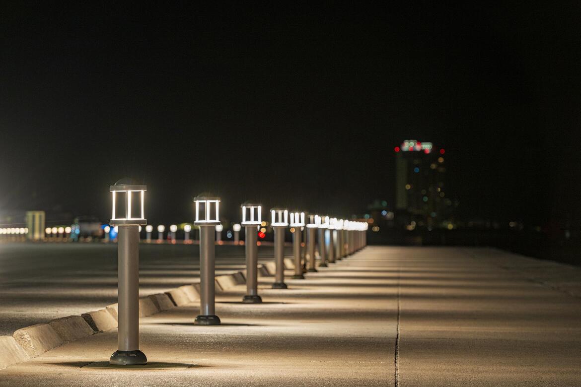 Bollard project transforms seawall pathway