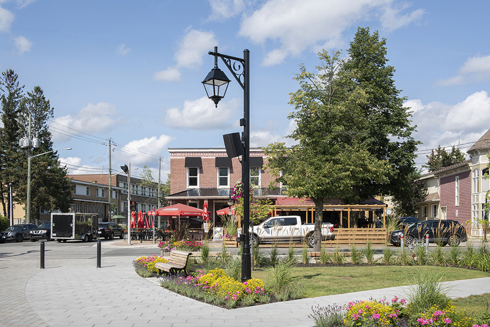 Revitalizing a key tourist area in the Laurentians: Creating a downtown public space